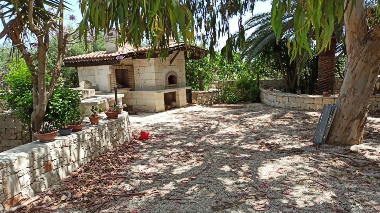 Villa Beatrice Serranova Buitenkant foto
