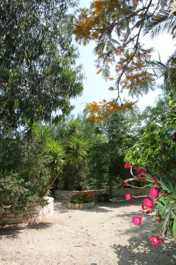 Villa Beatrice Serranova Buitenkant foto